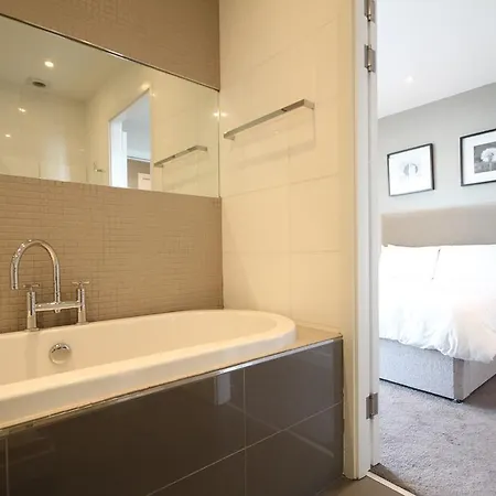 Stylish In Exclusive Neighborhood * Dublin