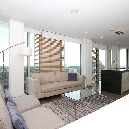 Stylish In Exclusive Neighborhood Dublin